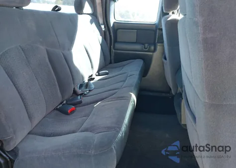 2002 Chevrolet Silverado 1500 Ls from USA, damaged, VIN 2GCEC19V321286855